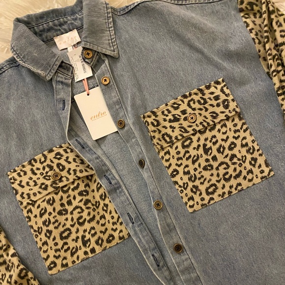 NWT Demin jacket with cheetah print details - Picture 3 of 3